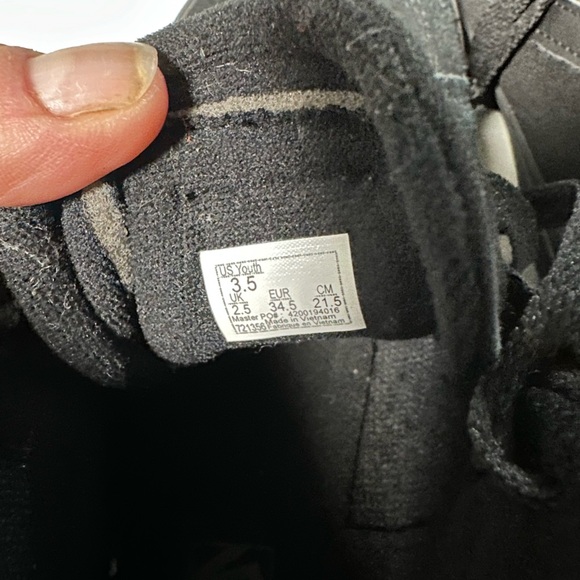 Youth all black high top vans - Picture 4 of 5